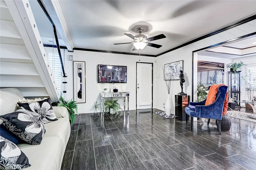 20222 Belshaw Avenue, Carson, California 90746 home-pic-4
