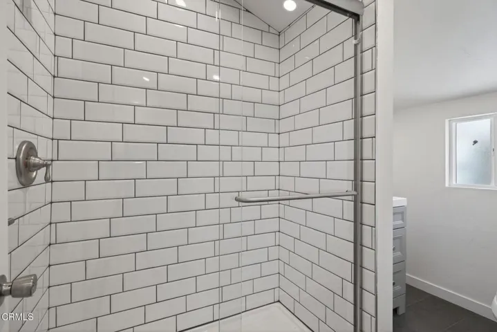 278 BathRm Shower North