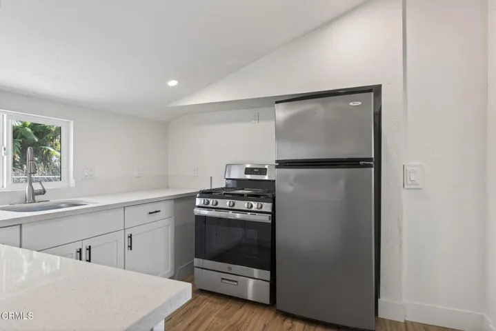 278 Kitchen SE