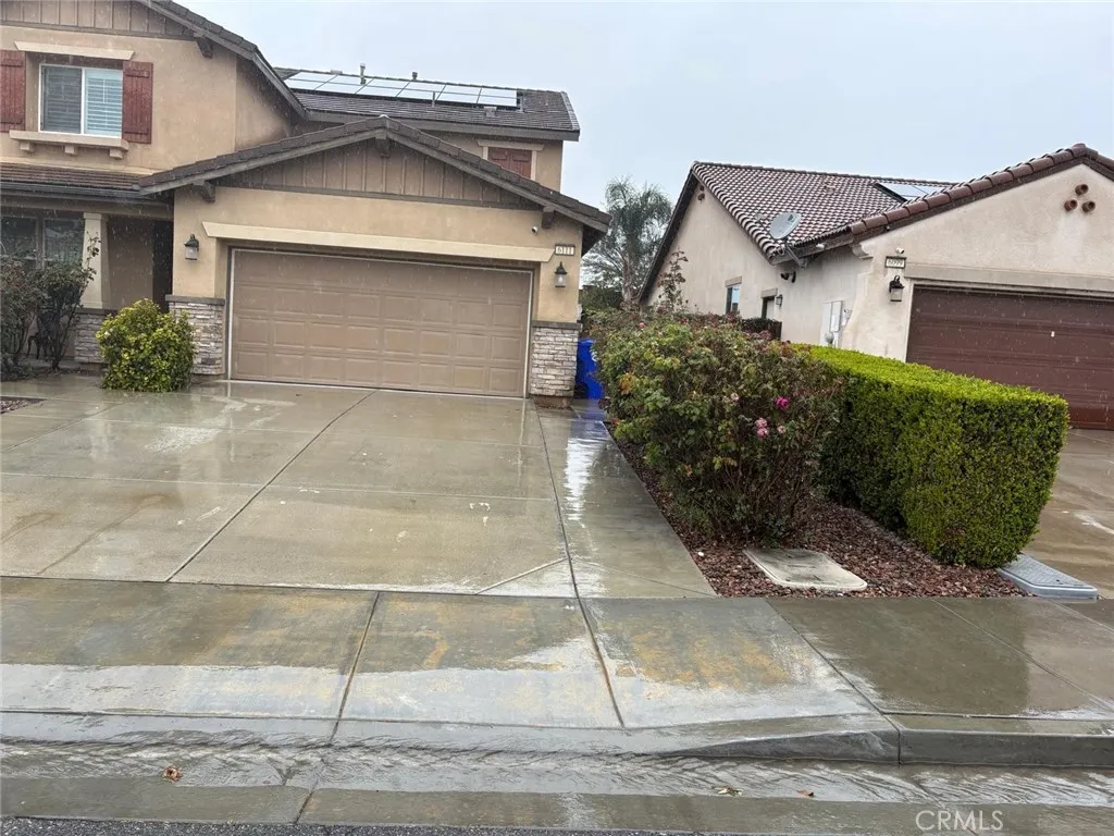 6111 Peregrine Drive, Jurupa Valley, California 91752 home-pic-3