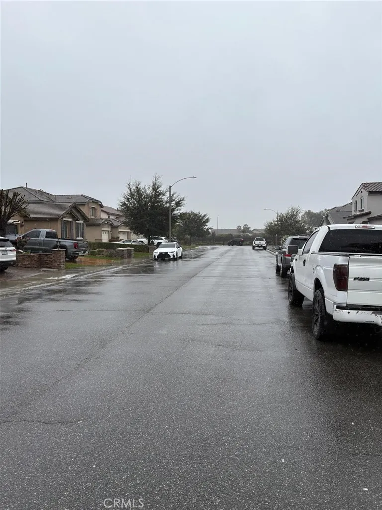 6111 Peregrine Drive, Jurupa Valley, California 91752 home-pic-5