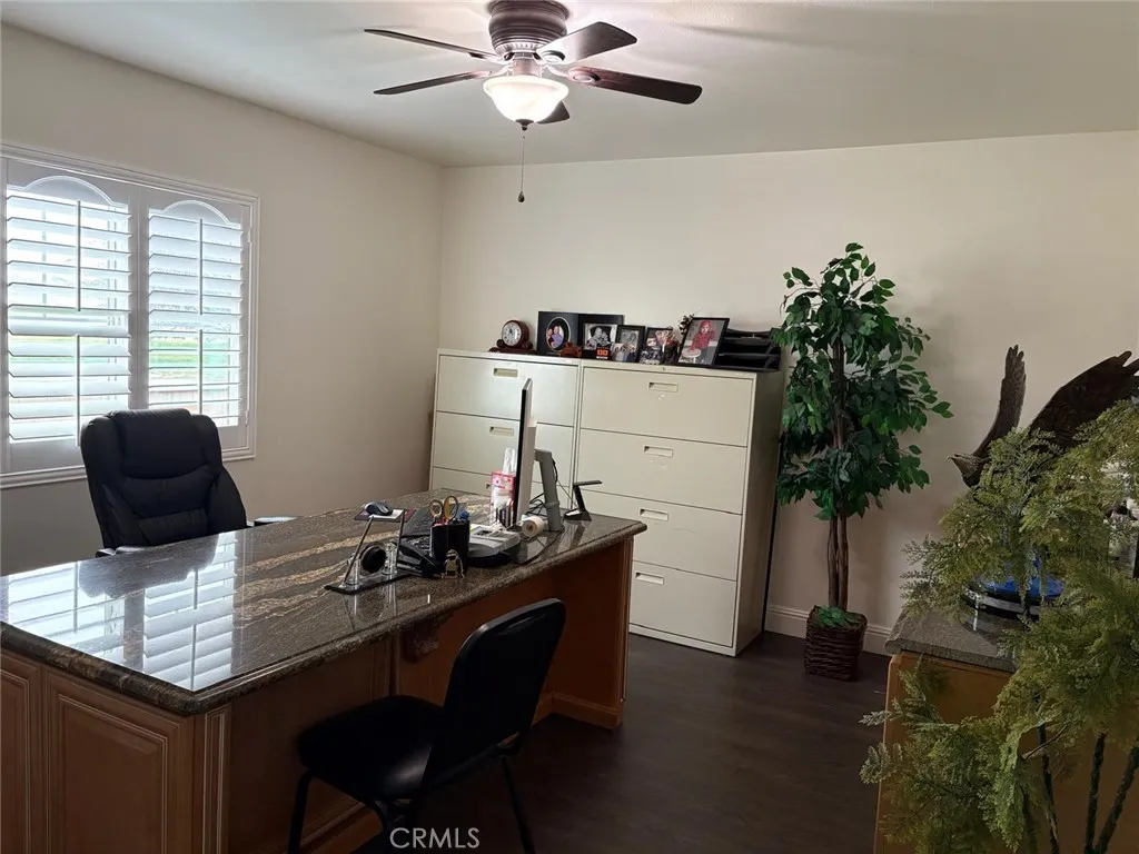 6111 Peregrine Drive, Jurupa Valley, California 91752 home-pic-19