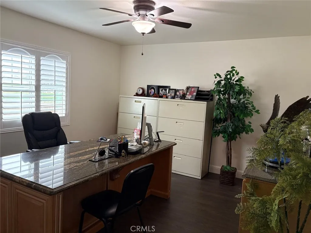 6111 Peregrine Drive, Jurupa Valley, California 91752 home-pic-21