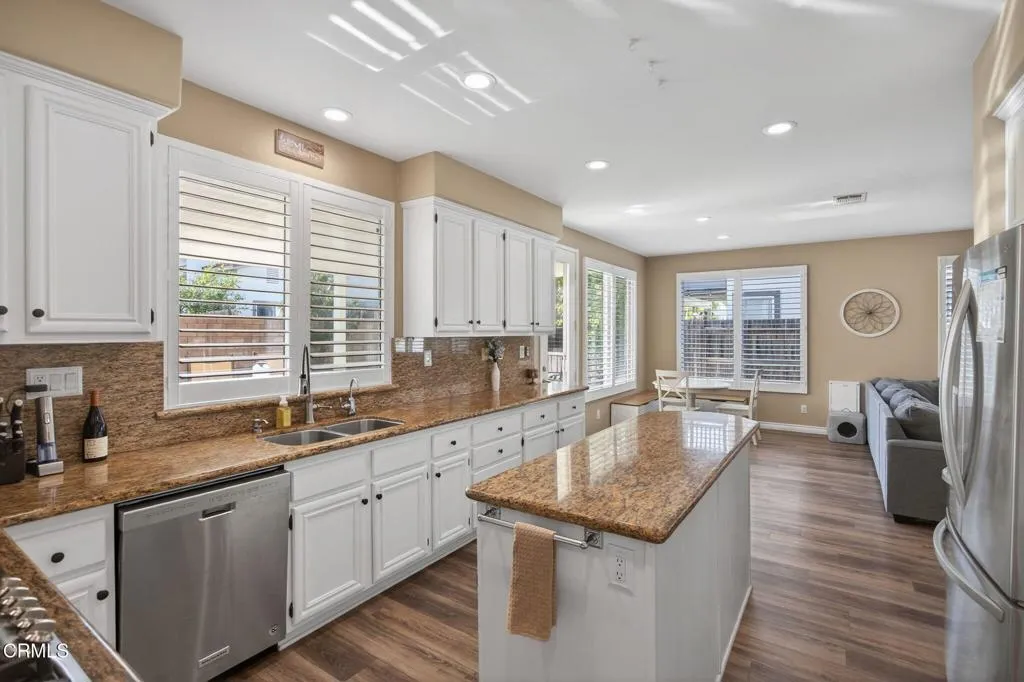 4867 Corte Olivas, Camarillo, California 93012 home-pic-16