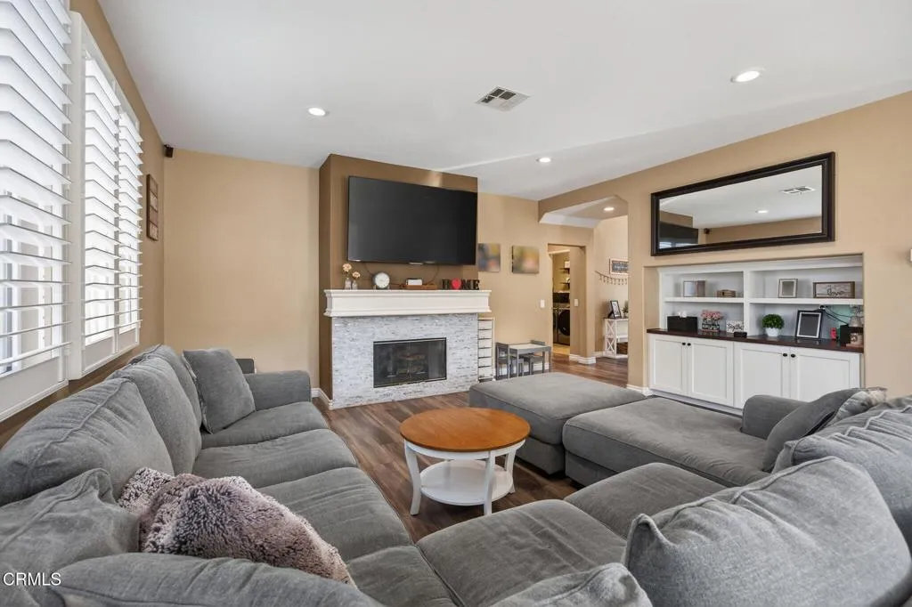 4867 Corte Olivas, Camarillo, California 93012 home-pic-11