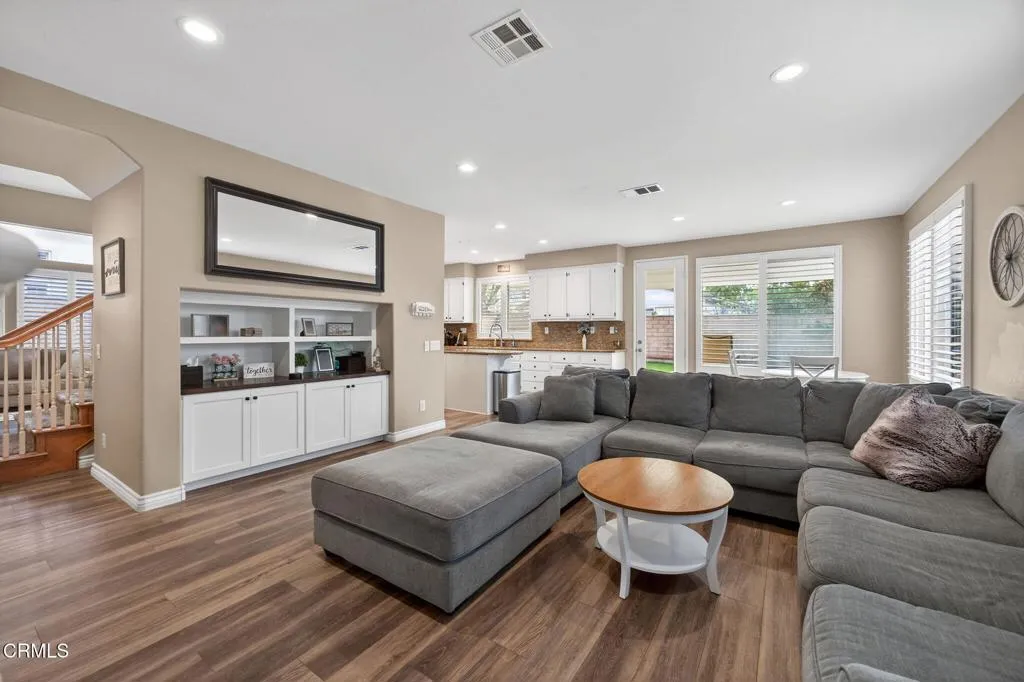4867 Corte Olivas, Camarillo, California 93012 home-pic-10