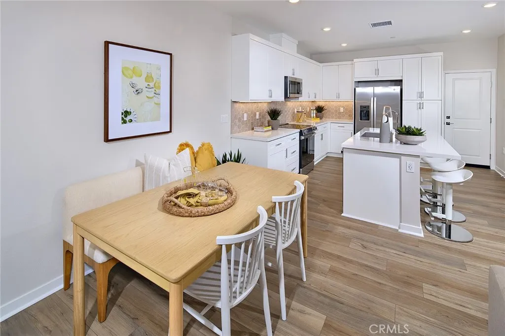 5932 Rockport Rd, Eastvale, California 92880 home-pic-4