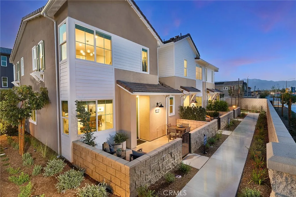 5932 Rockport Rd, Eastvale, California 92880 home-pic-1