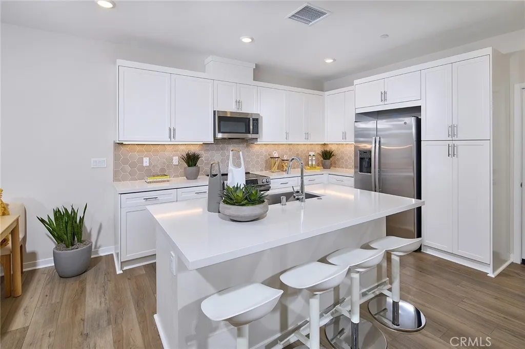 5932 Rockport Rd, Eastvale, California 92880 home-pic-6
