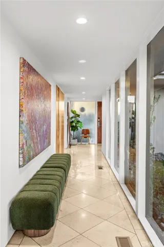 3851 Beverly Ridge, Sherman Oaks, California 91423