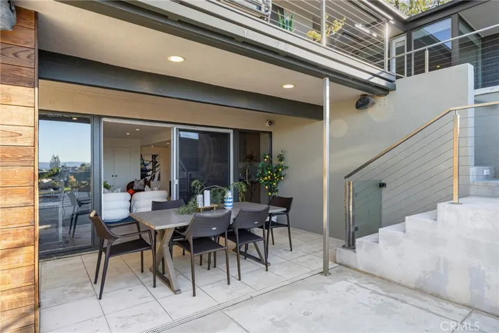 3851 Beverly Ridge, Sherman Oaks, California 91423