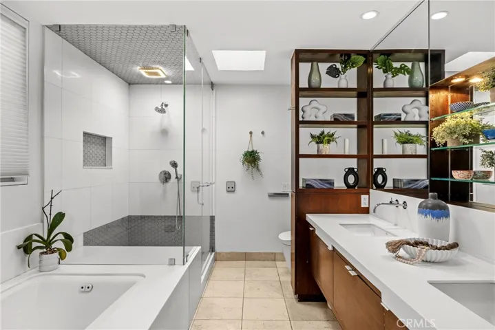 3851 Beverly Ridge, Sherman Oaks, California 91423
