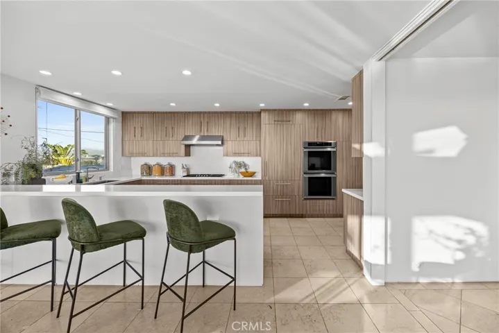 3851 Beverly Ridge, Sherman Oaks, California 91423