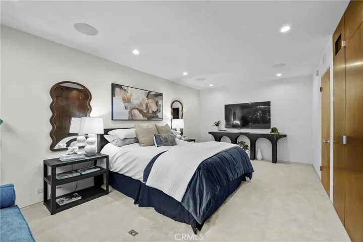 3851 Beverly Ridge, Sherman Oaks, California 91423