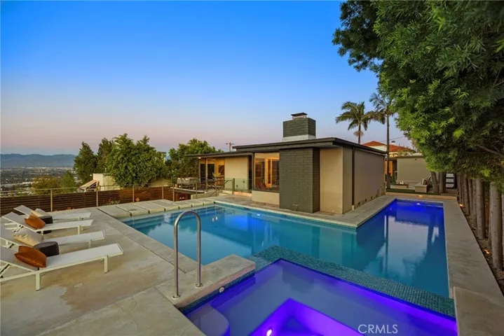 3851 Beverly Ridge, Sherman Oaks, California 91423