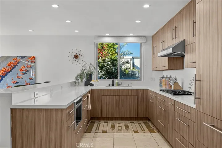 3851 Beverly Ridge, Sherman Oaks, California 91423