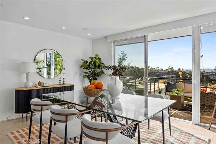 3851 Beverly Ridge, Sherman Oaks, California 91423