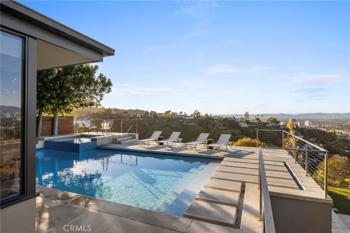 3851 Beverly Ridge, Sherman Oaks, California 91423