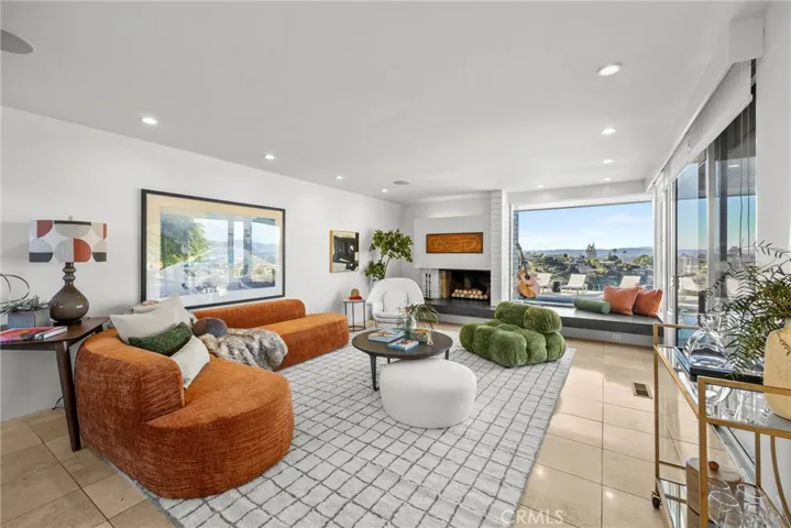 3851 Beverly Ridge, Sherman Oaks, California 91423
