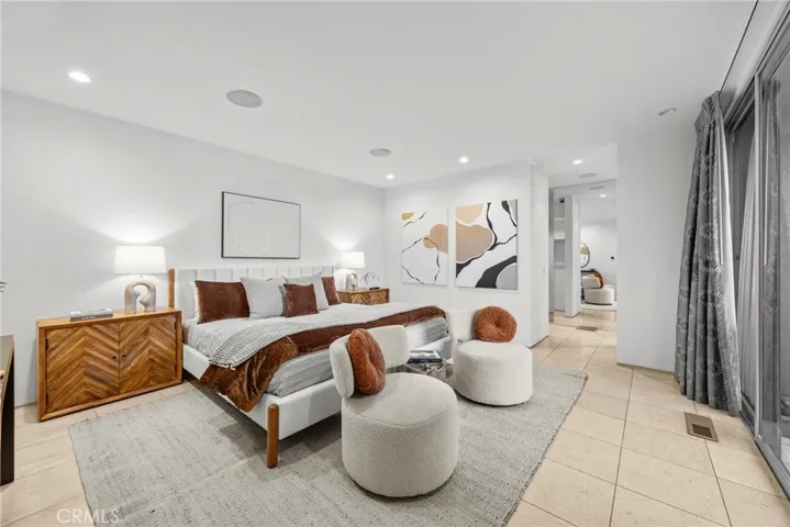 3851 Beverly Ridge, Sherman Oaks, California 91423