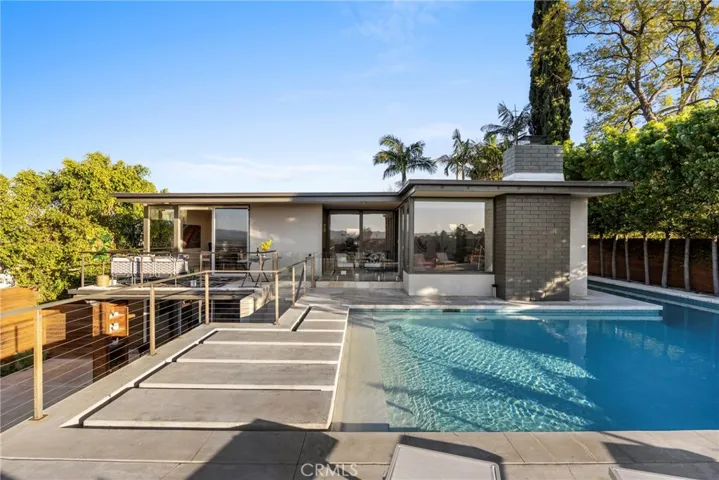 3851 Beverly Ridge, Sherman Oaks, California 91423