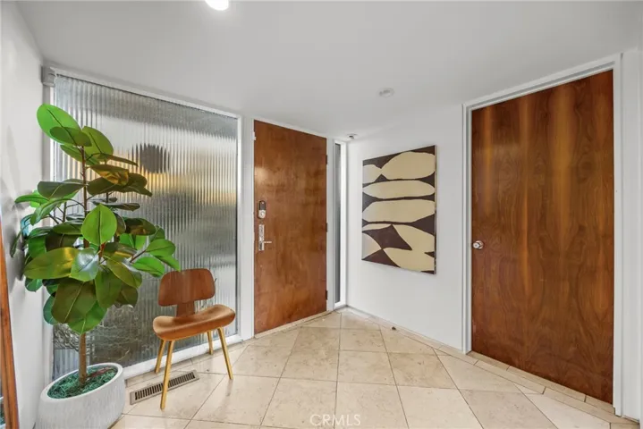 3851 Beverly Ridge, Sherman Oaks, California 91423