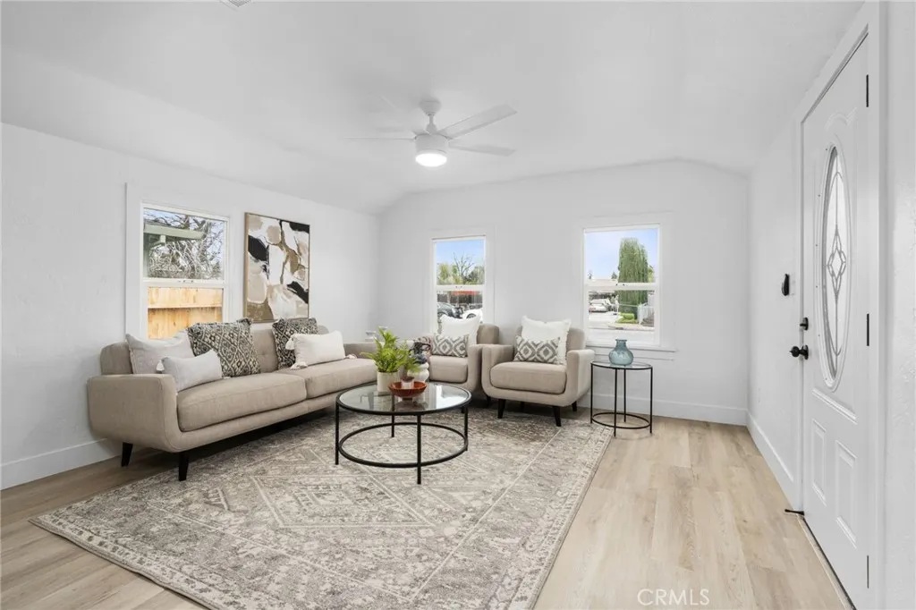 1366 E Alexander Ave, Merced, California 95340 home-pic-6