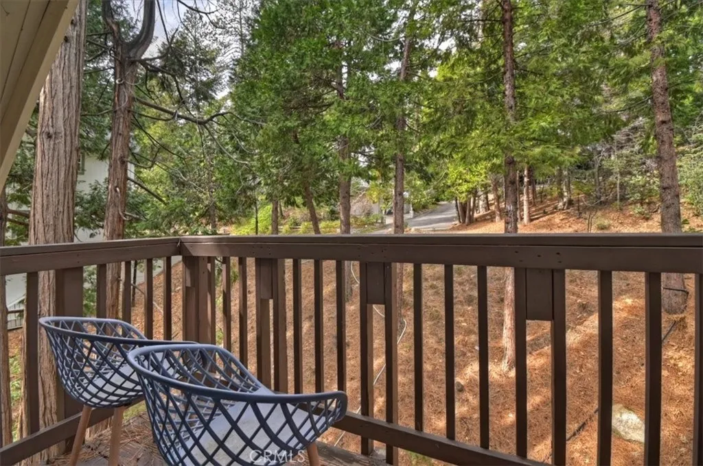 155 Birchwood, Lake Arrowhead, California 92352 home-pic-38