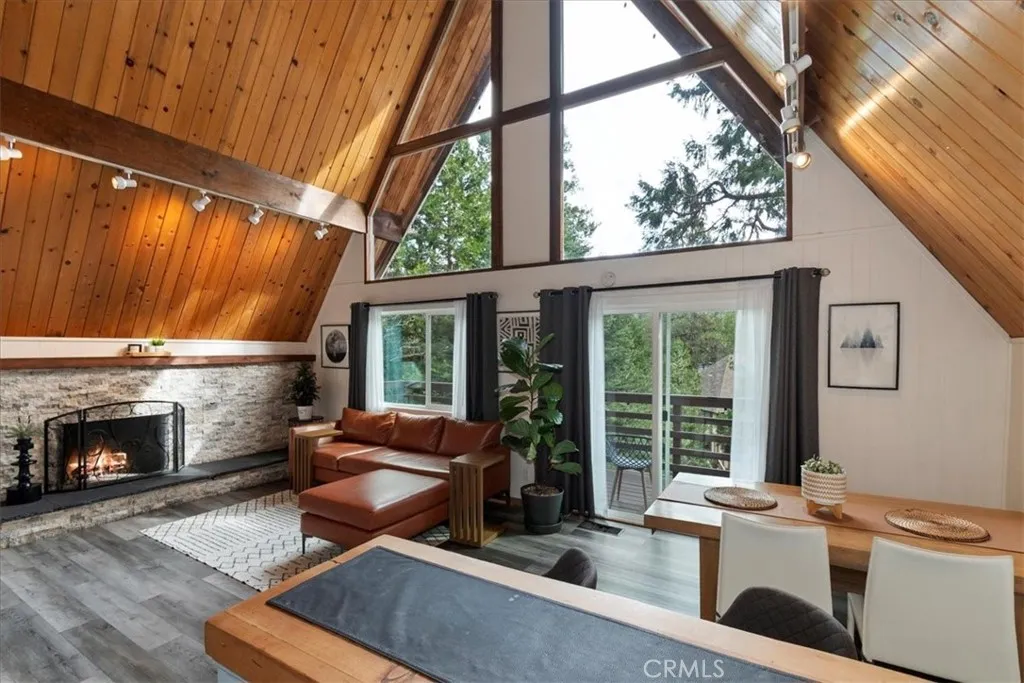 155 Birchwood, Lake Arrowhead, California 92352 home-pic-31