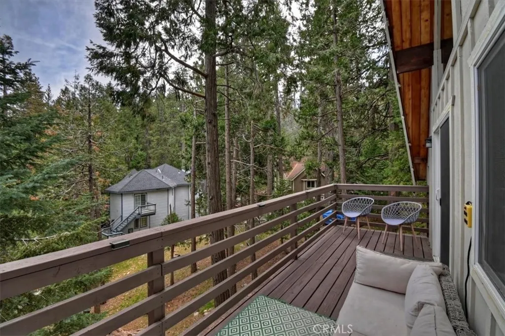 155 Birchwood, Lake Arrowhead, California 92352 home-pic-12
