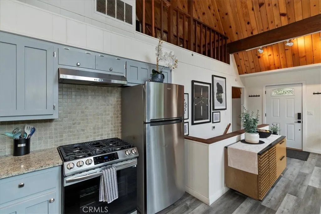 155 Birchwood, Lake Arrowhead, California 92352 home-pic-26