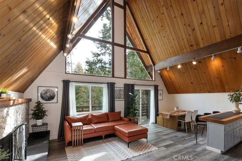 155 Birchwood, Lake Arrowhead, California 92352 home-pic-14