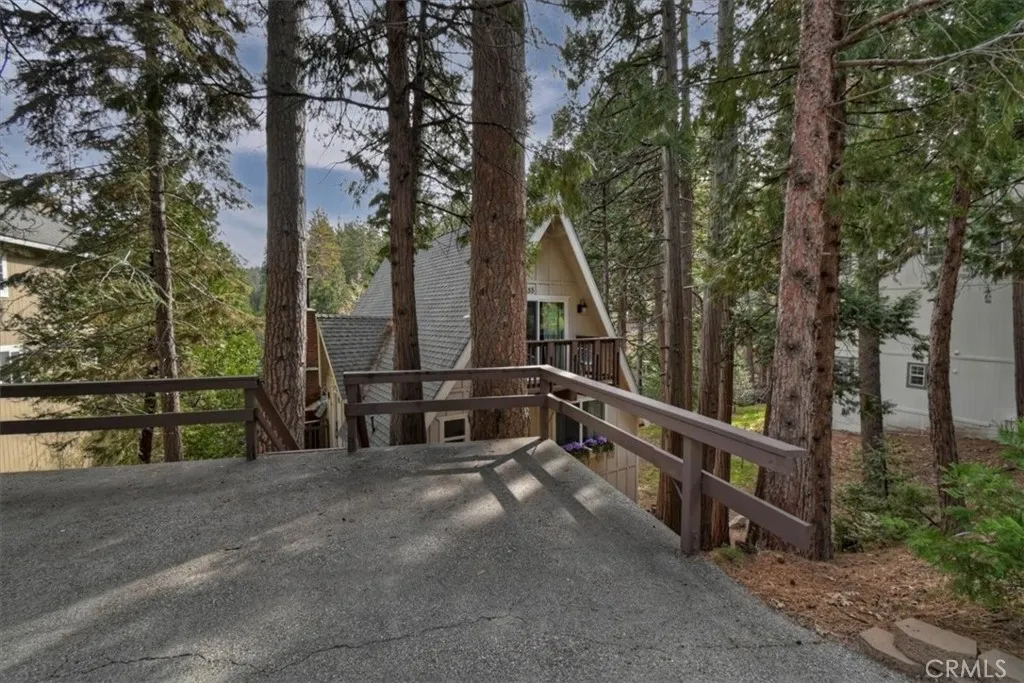 155 Birchwood, Lake Arrowhead, California 92352 home-pic-57