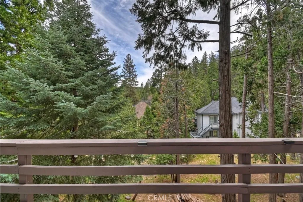 155 Birchwood, Lake Arrowhead, California 92352 home-pic-11