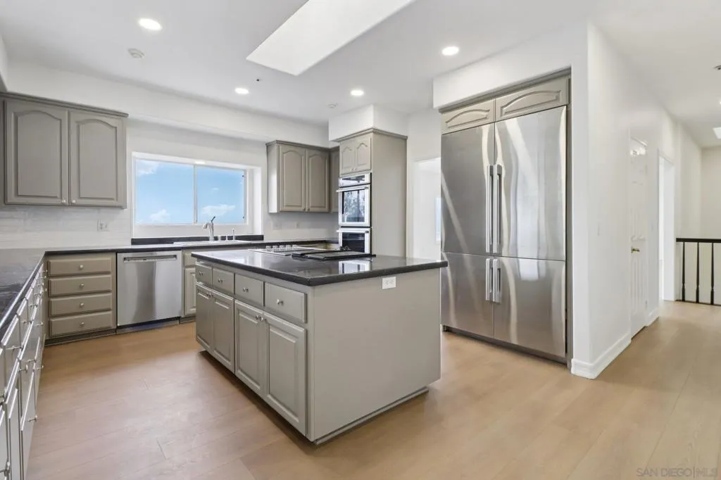 1240 Vista Sierra Drive, El Cajon, California 92019 home-pic-17