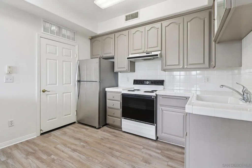1240 Vista Sierra Drive, El Cajon, California 92019 home-pic-39