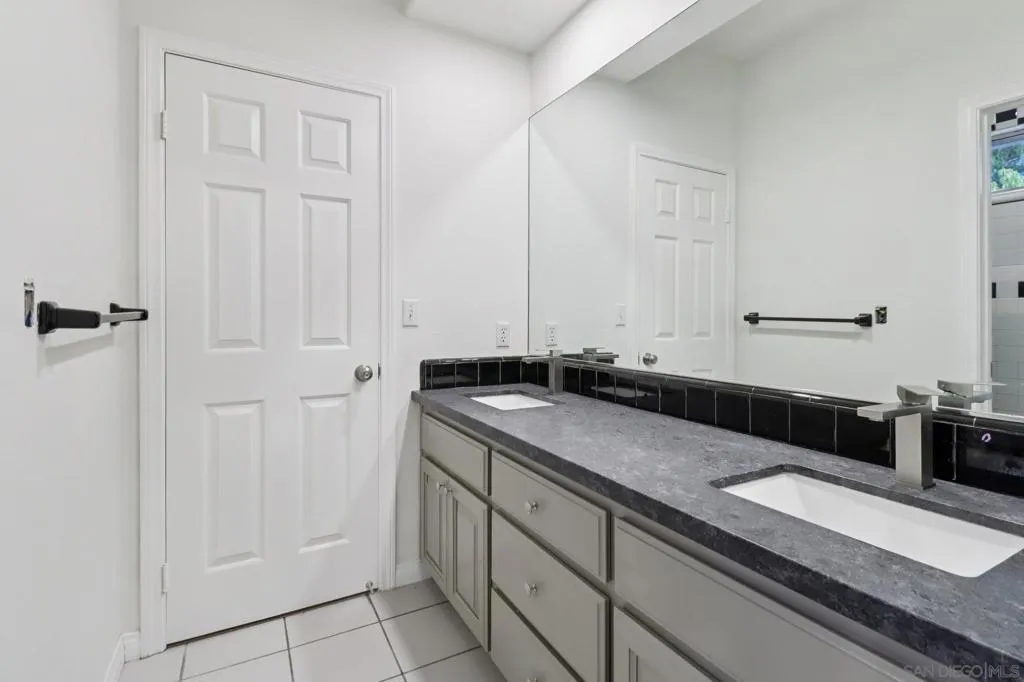1240 Vista Sierra Drive, El Cajon, California 92019 home-pic-30