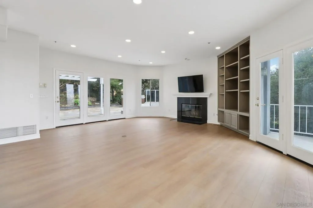 1240 Vista Sierra Drive, El Cajon, California 92019 home-pic-14
