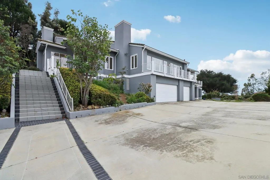 1240 Vista Sierra Drive, El Cajon, California 92019 home-pic-7