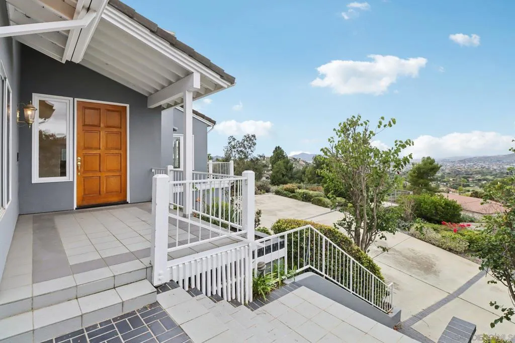 1240 Vista Sierra Drive, El Cajon, California 92019 home-pic-9