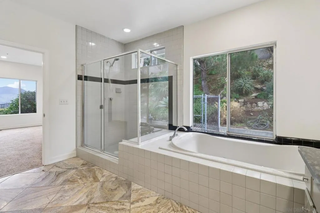 1240 Vista Sierra Drive, El Cajon, California 92019 home-pic-26