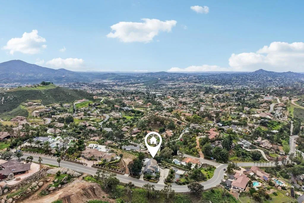 1240 Vista Sierra Drive, El Cajon, California 92019 home-pic-4