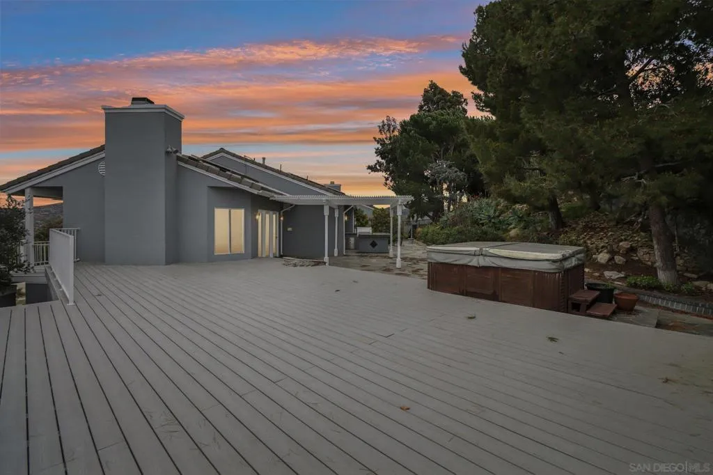1240 Vista Sierra Drive, El Cajon, California 92019 home-pic-2