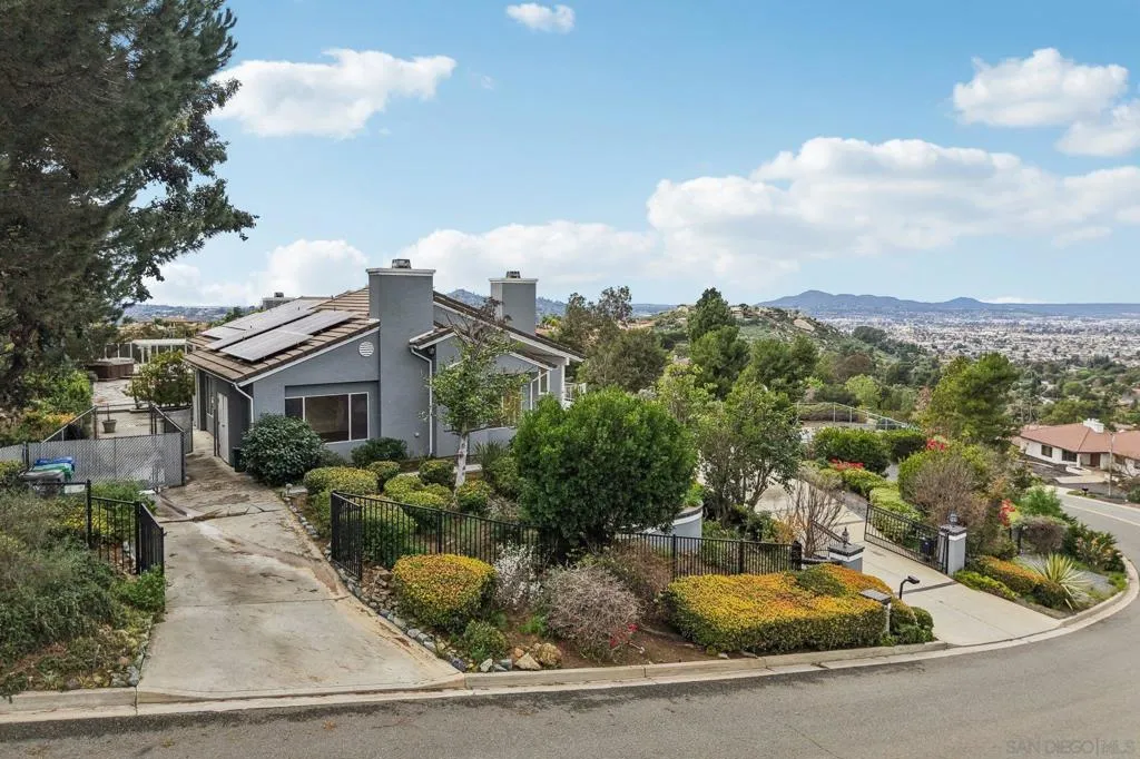1240 Vista Sierra Drive, El Cajon, California 92019 home-pic-49