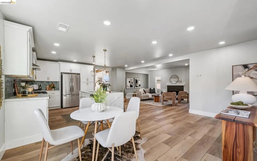 7807 7807 Outlook Ave, Oakland, California 94605 home-pic-4