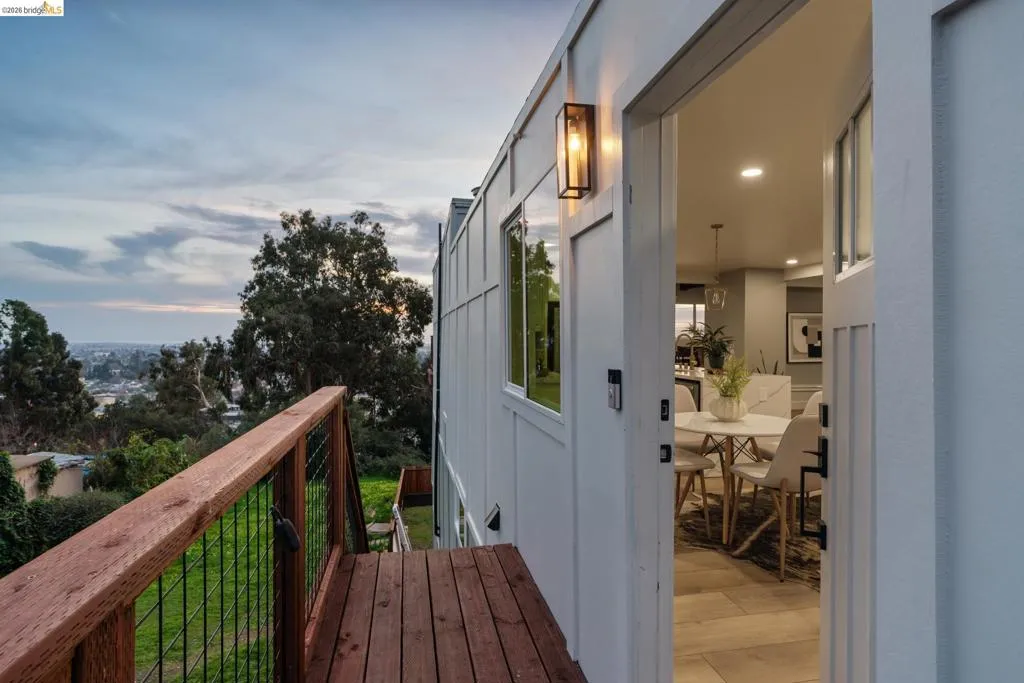 7807 7807 Outlook Ave, Oakland, California 94605 home-pic-3