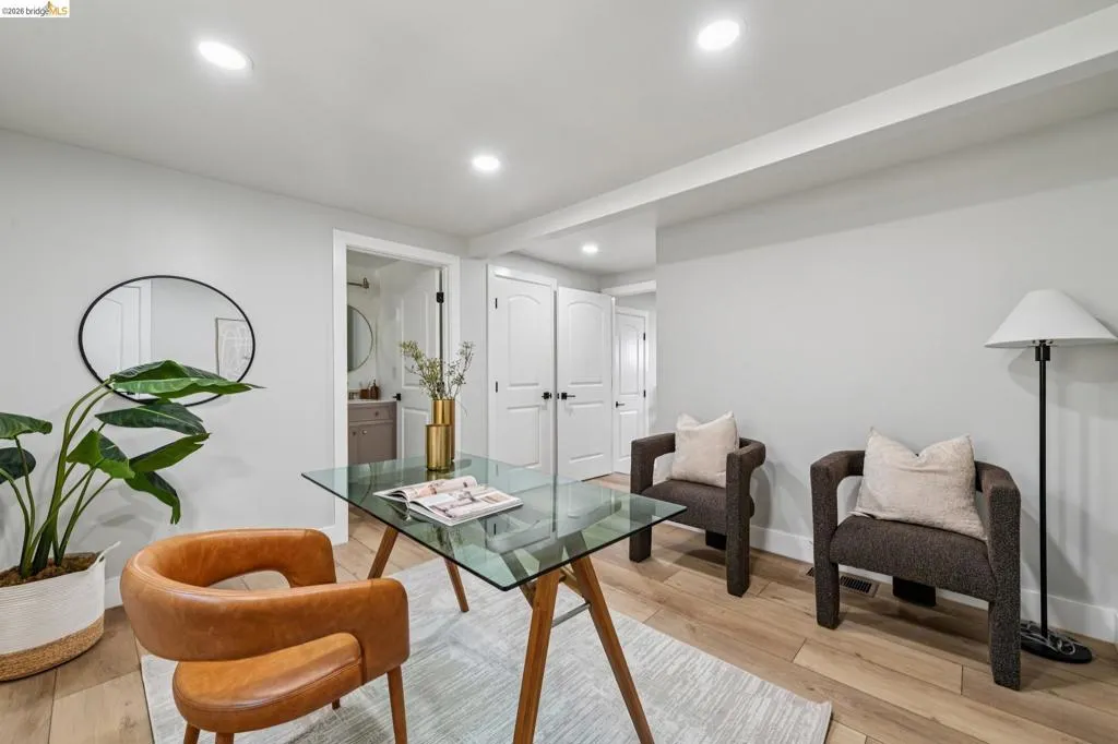 7807 7807 Outlook Ave, Oakland, California 94605 home-pic-36