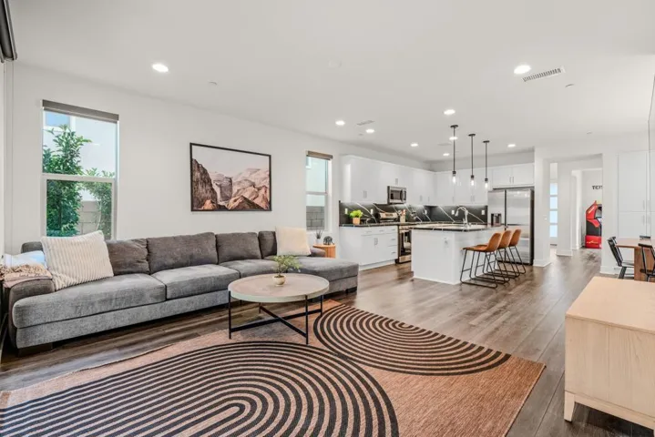 007_11-35821_cannon_dr-34_180