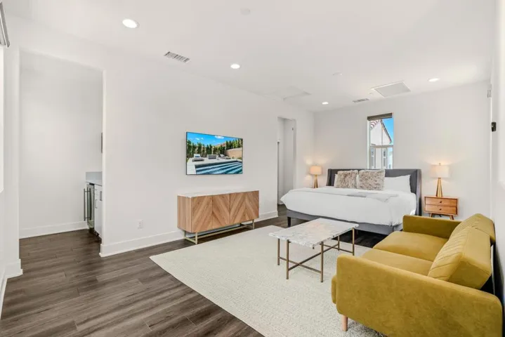 025_32-35821_cannon_dr-43_730