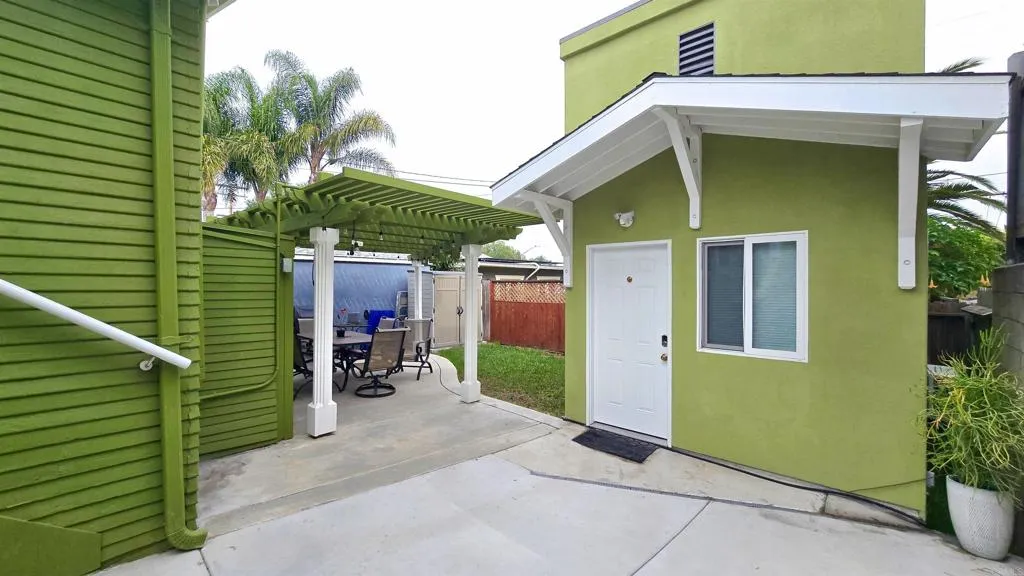 4383 Van Dyke Avenue, San Diego, California 92105 home-pic-23
